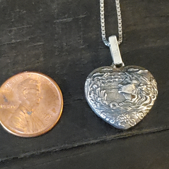 Vintage Sterling Silver Art Nouveau Repousse Heart Pendant - Picture 4 of 6